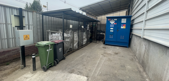 Reciclamos más del 90% de nuestros residuos en diversas estaciones de reciclaje y compost. Y se declara por ventanilla única acorde a la ley REP. Haciéndonos 100% cargo.