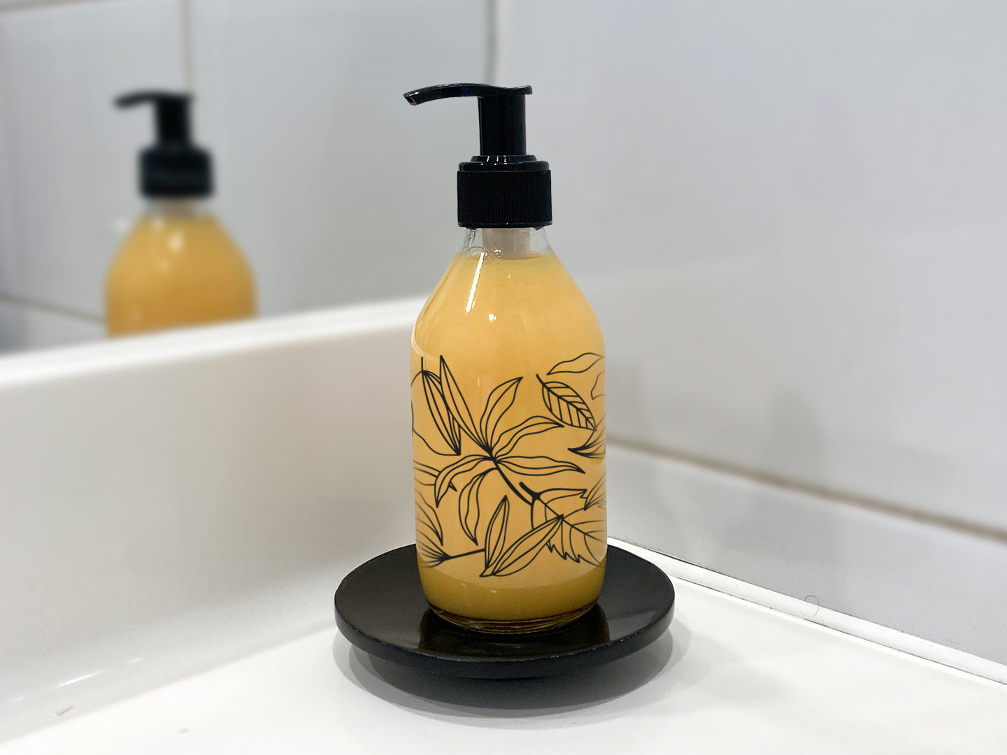 DISPENSADOR UNITARIO FLORAL NEGRO CONTORNO
