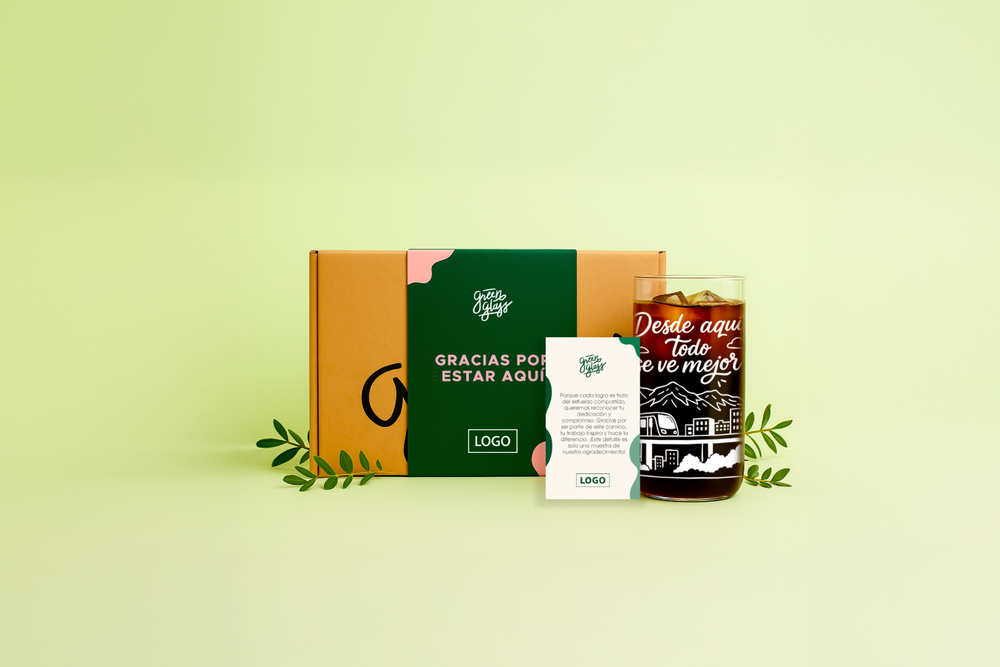 Ejemplo de vaso, caja y tarjeta Green Glass para regalar.